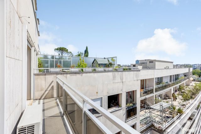 Appartement F3 à vendre - 3 pièces - 46.0 m2 - PARIS - 75015 - ILE-DE-FRANCE - Century 21 Charles Michels