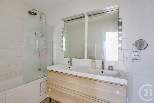 Appartement F3 à vendre - 3 pièces - 46.0 m2 - PARIS - 75015 - ILE-DE-FRANCE - Century 21 Charles Michels