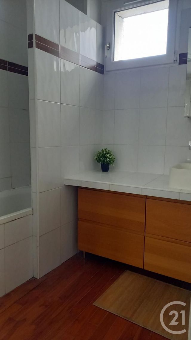 Appartement F2 à louer - 2 pièces - 33.41 m2 - PARIS - 75015 - ILE-DE-FRANCE - Century 21 Charles Michels