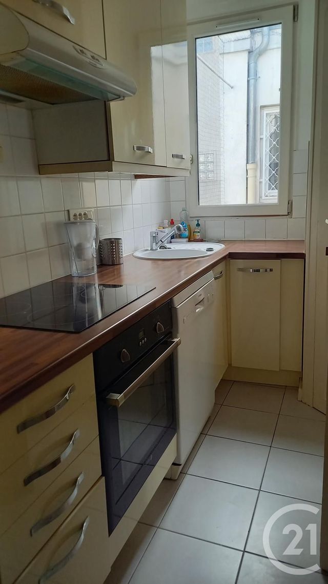 Appartement F2 à louer - 2 pièces - 33.41 m2 - PARIS - 75015 - ILE-DE-FRANCE - Century 21 Charles Michels
