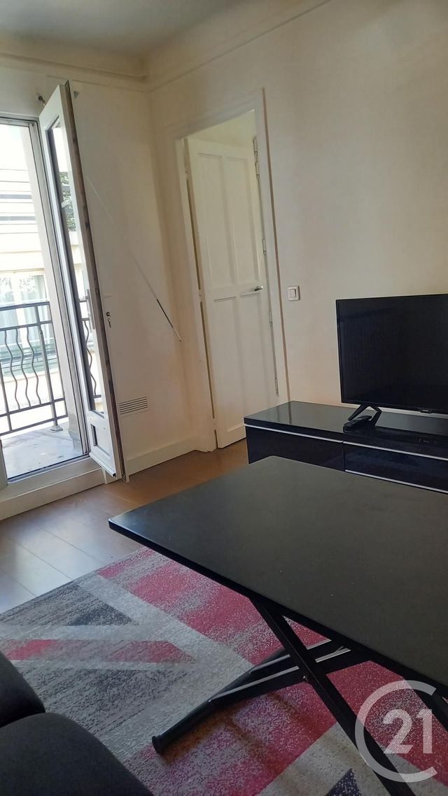 Appartement F2 à louer - 2 pièces - 33.41 m2 - PARIS - 75015 - ILE-DE-FRANCE - Century 21 Charles Michels