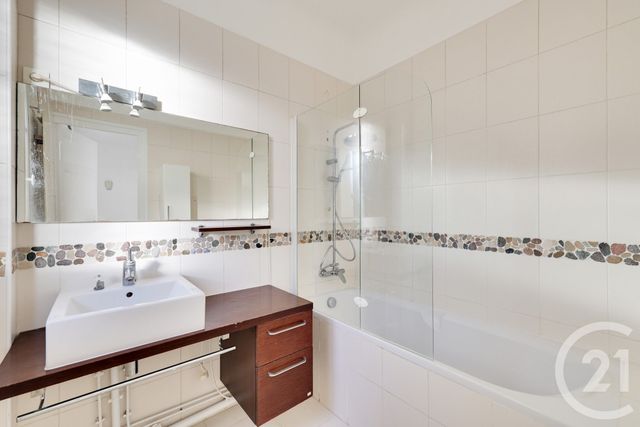 Appartement F3 à vendre - 3 pièces - 67.0 m2 - PARIS - 75015 - ILE-DE-FRANCE - Century 21 Charles Michels