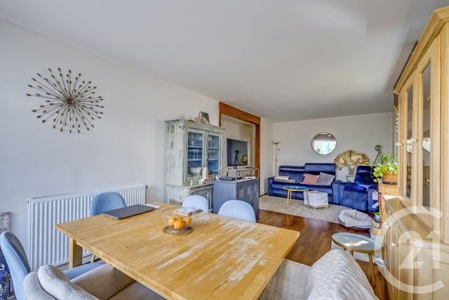 Appartement F4 à vendre - 4 pièces - 78.12 m2 - SURESNES - 92 - ILE-DE-FRANCE - Century 21 Charles Michels