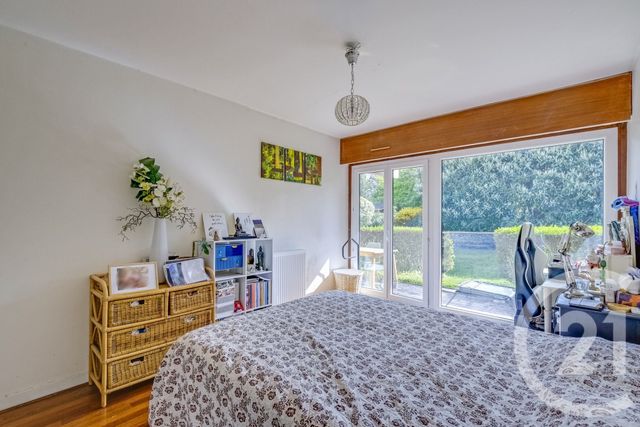 Appartement F4 à vendre - 4 pièces - 78.12 m2 - SURESNES - 92 - ILE-DE-FRANCE - Century 21 Charles Michels