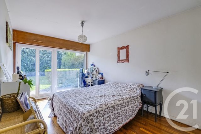 Appartement F4 à vendre - 4 pièces - 78.12 m2 - SURESNES - 92 - ILE-DE-FRANCE - Century 21 Charles Michels