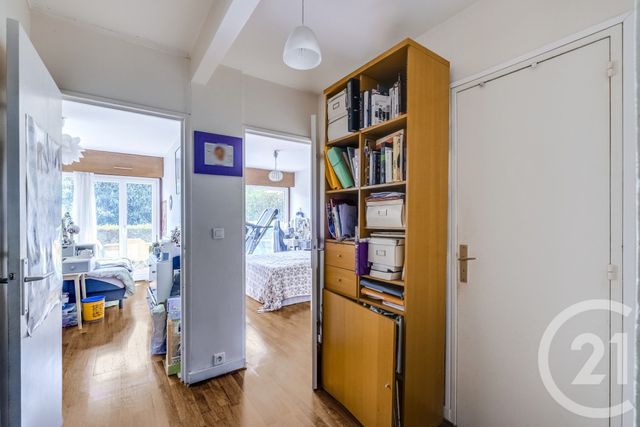 Appartement F4 à vendre - 4 pièces - 78.12 m2 - SURESNES - 92 - ILE-DE-FRANCE - Century 21 Charles Michels