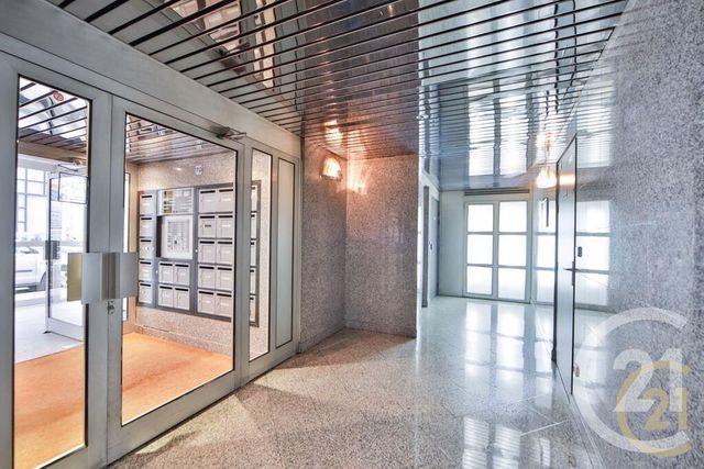 Appartement F2 à louer - 2 pièces - 42.01 m2 - PARIS - 75014 - ILE-DE-FRANCE - Century 21 Charles Michels