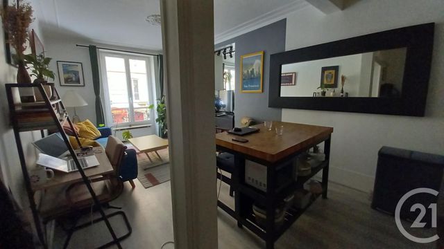 Appartement F2 à louer - 2 pièces - 37.83 m2 - PARIS - 75018 - ILE-DE-FRANCE - Century 21 Charles Michels
