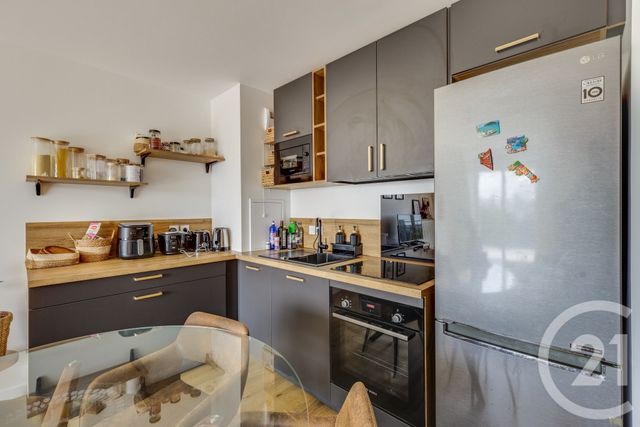 Appartement T2 à vendre - 3 pièces - 57.0 m2 - LE BLANC MESNIL - 93 - ILE-DE-FRANCE - Century 21 Charles Michels