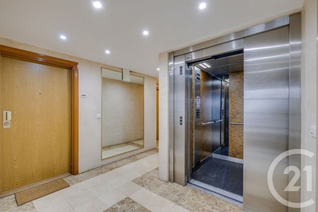 Appartement F2 à vendre - 2 pièces - 47.8 m2 - VINCENNES - 94 - ILE-DE-FRANCE - Century 21 Charles Michels