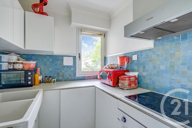 Appartement F2 à vendre - 2 pièces - 47.8 m2 - VINCENNES - 94 - ILE-DE-FRANCE - Century 21 Charles Michels