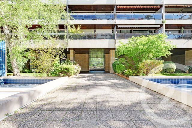 Appartement F2 à vendre - 2 pièces - 46.07 m2 - PARIS - 75015 - ILE-DE-FRANCE - Century 21 Charles Michels