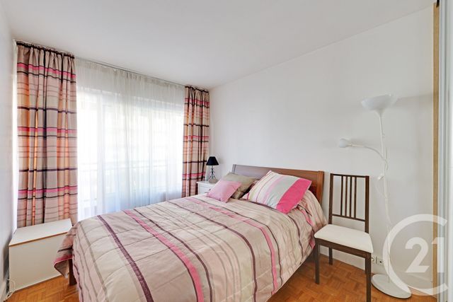 Appartement F2 à vendre - 2 pièces - 46.07 m2 - PARIS - 75015 - ILE-DE-FRANCE - Century 21 Charles Michels