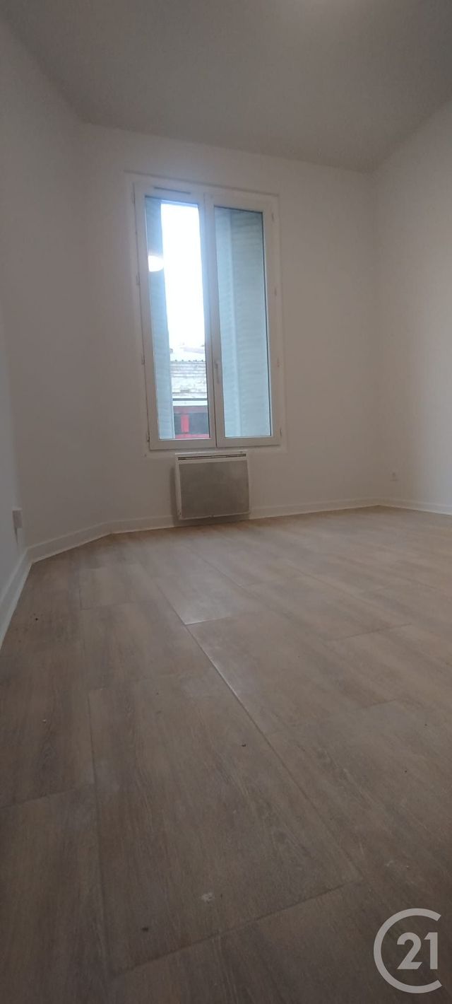 Appartement F1 à louer - 1 pièce - 19.41 m2 - ST OUEN - 93 - ILE-DE-FRANCE - Century 21 Charles Michels