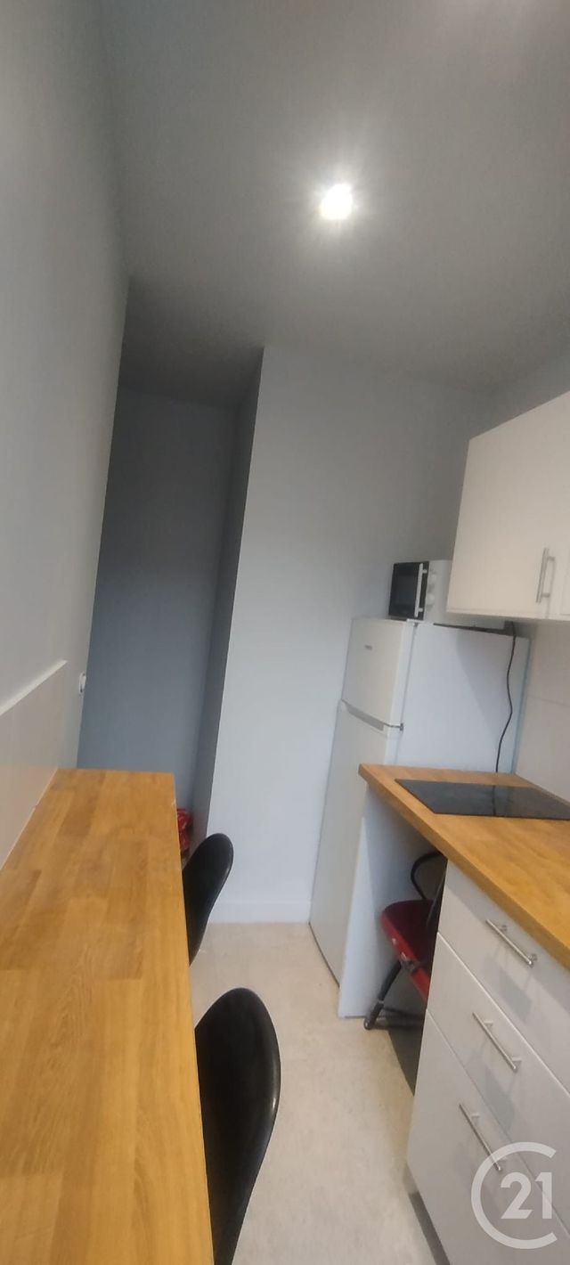 Appartement F1 à louer - 1 pièce - 19.41 m2 - ST OUEN - 93 - ILE-DE-FRANCE - Century 21 Charles Michels