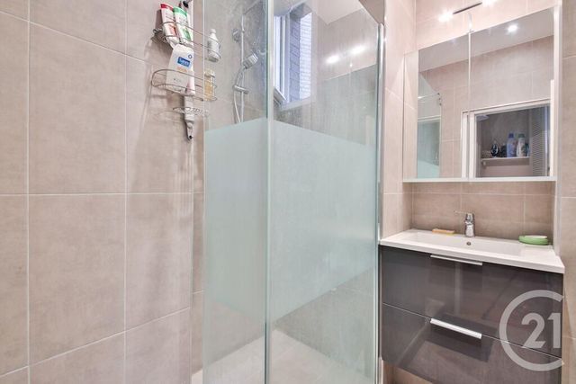 Appartement F2 à louer - 2 pièces - 53.56 m2 - PARIS - 75015 - ILE-DE-FRANCE - Century 21 Charles Michels