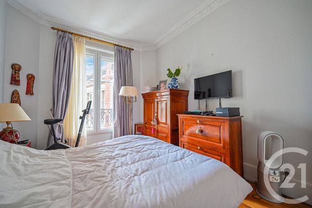 Appartement F4 à vendre - 4 pièces - 82.24 m2 - PARIS - 75015 - ILE-DE-FRANCE - Century 21 Charles Michels