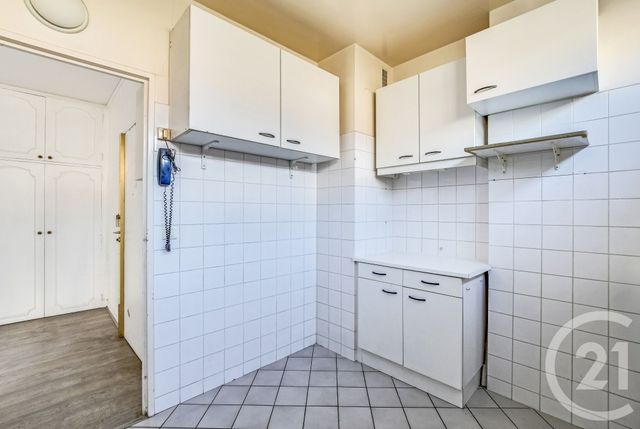 Appartement F3 à vendre - 3 pièces - 63.2 m2 - PARIS - 75015 - ILE-DE-FRANCE - Century 21 Charles Michels