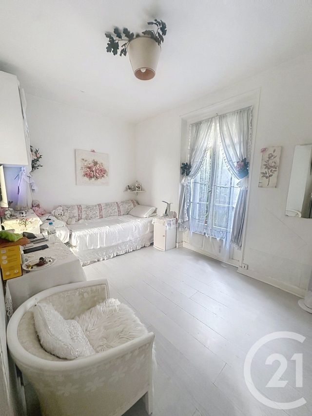 Appartement T1 à vendre - 1 pièce - 24.0 m2 - PARIS - 75015 - ILE-DE-FRANCE - Century 21 Charles Michels