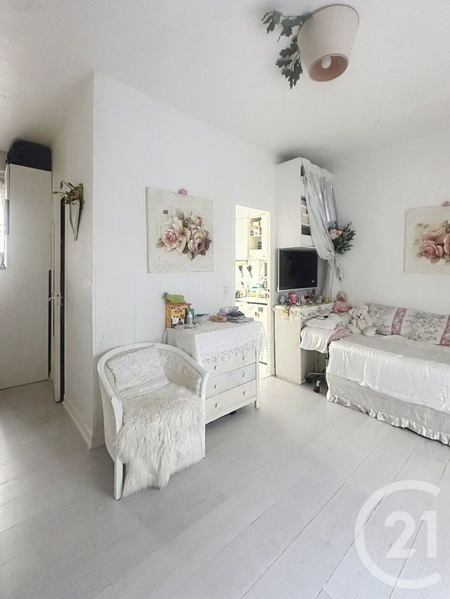 Appartement T1 à vendre - 1 pièce - 24.0 m2 - PARIS - 75015 - ILE-DE-FRANCE - Century 21 Charles Michels