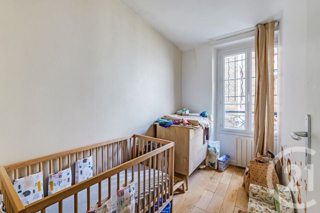 Appartement T2 à vendre - 3 pièces - 46.52 m2 - PARIS - 75015 - ILE-DE-FRANCE - Century 21 Charles Michels