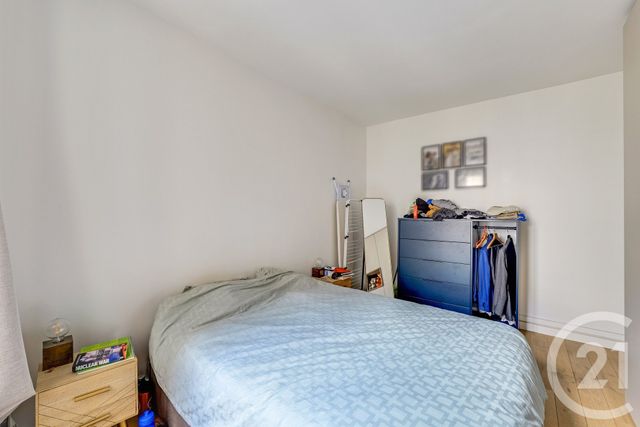 Appartement T2 à vendre - 3 pièces - 46.52 m2 - PARIS - 75015 - ILE-DE-FRANCE - Century 21 Charles Michels