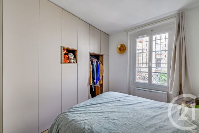 Appartement T2 à vendre - 3 pièces - 46.52 m2 - PARIS - 75015 - ILE-DE-FRANCE - Century 21 Charles Michels
