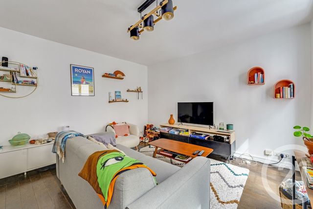 Appartement T2 à vendre - 3 pièces - 46.52 m2 - PARIS - 75015 - ILE-DE-FRANCE - Century 21 Charles Michels