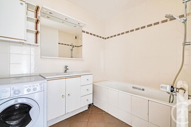 Appartement F4 à vendre - 4 pièces - 71.86 m2 - PARIS - 75015 - ILE-DE-FRANCE - Century 21 Charles Michels