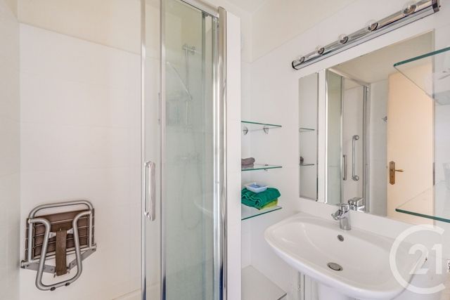 Appartement F4 à vendre - 4 pièces - 90.55 m2 - PARIS - 75015 - ILE-DE-FRANCE - Century 21 Charles Michels