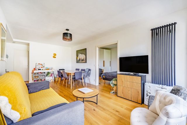 Appartement F3 à vendre - 3 pièces - 62.05 m2 - PARIS - 75015 - ILE-DE-FRANCE - Century 21 Charles Michels