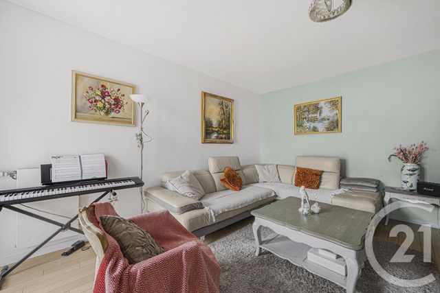 Appartement F3 à vendre - 3 pièces - 64.75 m2 - SURESNES - 92 - ILE-DE-FRANCE - Century 21 Charles Michels