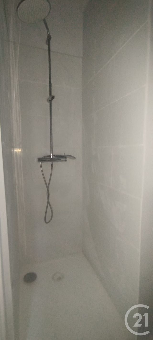 Appartement F1 à louer - 1 pièce - 19.39 m2 - ST OUEN - 93 - ILE-DE-FRANCE - Century 21 Charles Michels