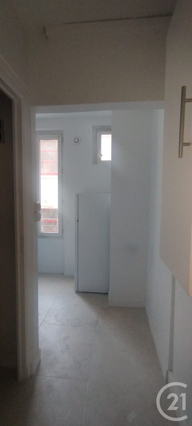 Appartement F1 à louer - 1 pièce - 19.39 m2 - ST OUEN - 93 - ILE-DE-FRANCE - Century 21 Charles Michels