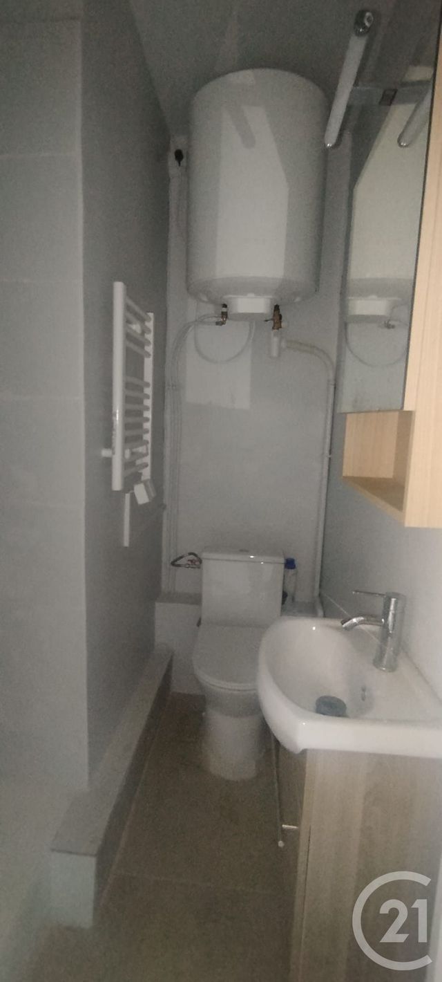 Appartement F1 à louer - 1 pièce - 19.39 m2 - ST OUEN - 93 - ILE-DE-FRANCE - Century 21 Charles Michels
