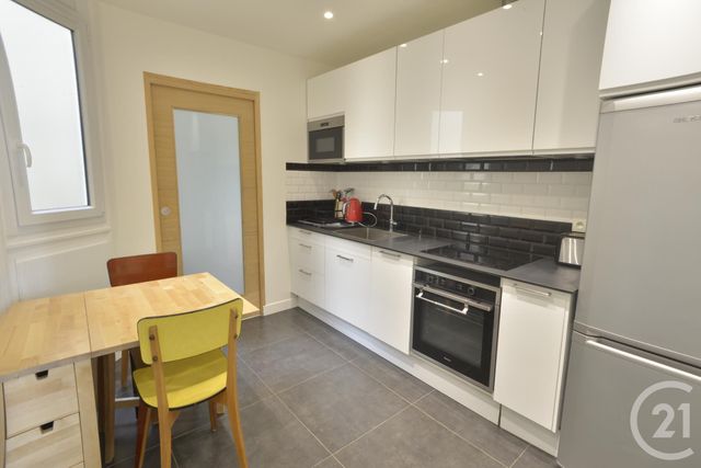 Appartement à louer - 2 pièces - 42.06 m2 - PARIS - 75015 - ILE-DE-FRANCE - Century 21 Charles Michels