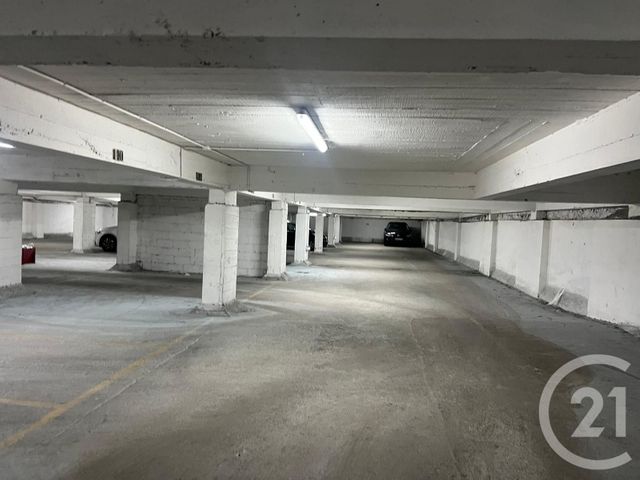 parking à vendre - 970.0 m2 - PARIS - 75015 - ILE-DE-FRANCE - Century 21 Charles Michels