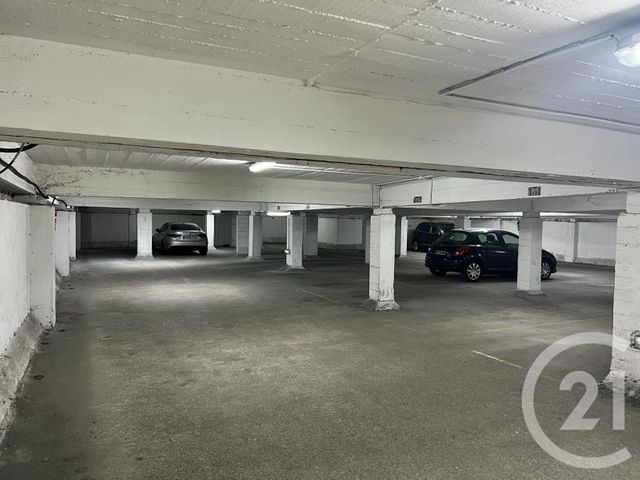 parking à vendre - 970.0 m2 - PARIS - 75015 - ILE-DE-FRANCE - Century 21 Charles Michels