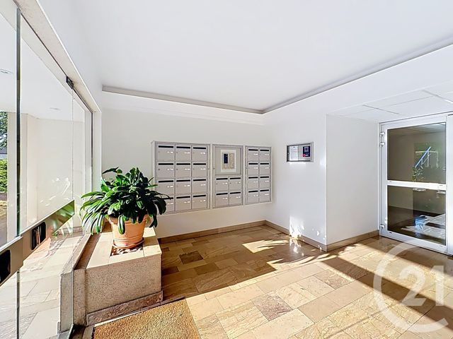 Appartement F2 à vendre - 2 pièces - 42.0 m2 - SCEAUX - 92 - ILE-DE-FRANCE - Century 21 Charles Michels