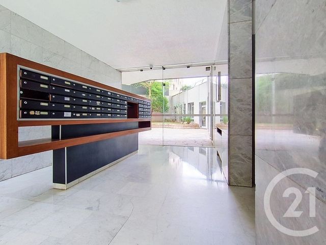 Appartement F2 à vendre - 2 pièces - 53.28 m2 - PARIS - 75015 - ILE-DE-FRANCE - Century 21 Charles Michels