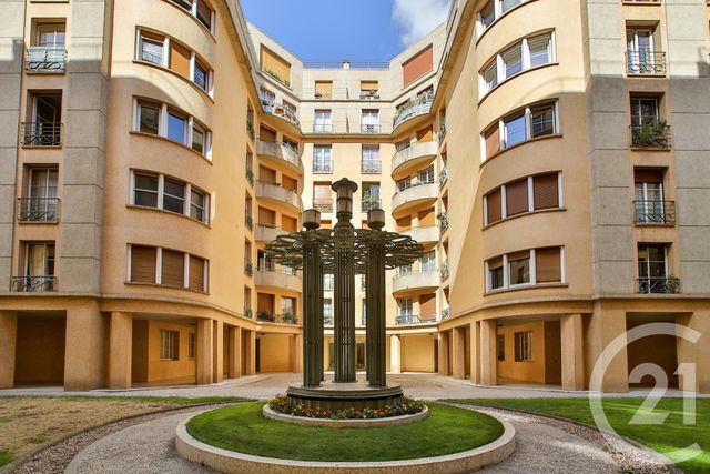 Appartement + f6 à vendre - 6 pièces - 158.7 m2 - PARIS - 75015 - ILE-DE-FRANCE - Century 21 Charles Michels