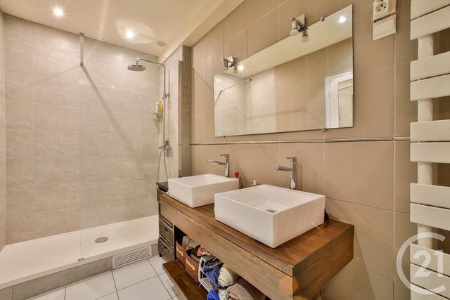 Appartement + f6 à vendre - 6 pièces - 158.7 m2 - PARIS - 75015 - ILE-DE-FRANCE - Century 21 Charles Michels