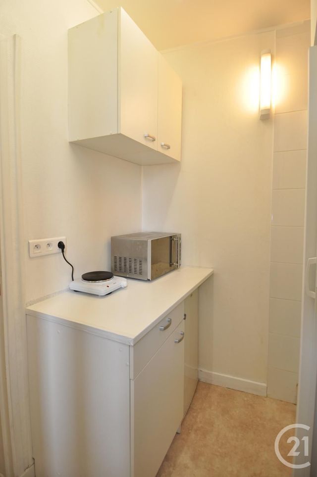 Appartement Studio à louer - 1 pièce - 21.02 m2 - PARIS - 75014 - ILE-DE-FRANCE - Century 21 Charles Michels