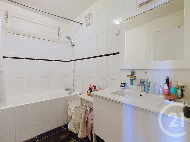 Appartement F4 à vendre - 4 pièces - 92.02 m2 - PARIS - 75015 - ILE-DE-FRANCE - Century 21 Charles Michels
