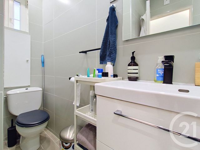 Appartement T2 à vendre - 2 pièces - 43.11 m2 - PARIS - 75017 - ILE-DE-FRANCE - Century 21 Charles Michels