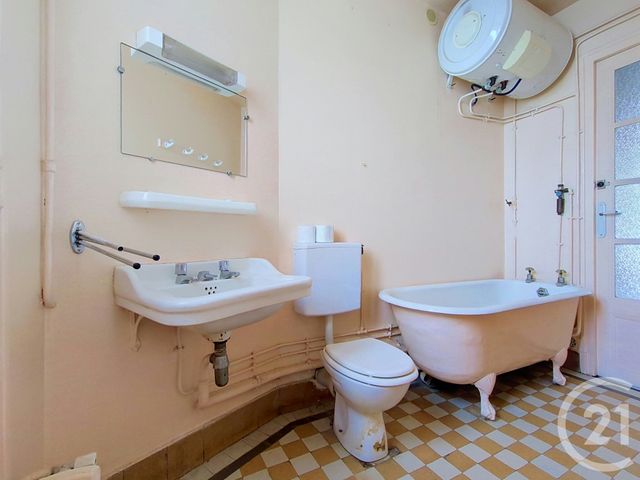 Appartement T2 à vendre - 2 pièces - 45.74 m2 - PARIS - 75015 - ILE-DE-FRANCE - Century 21 Charles Michels
