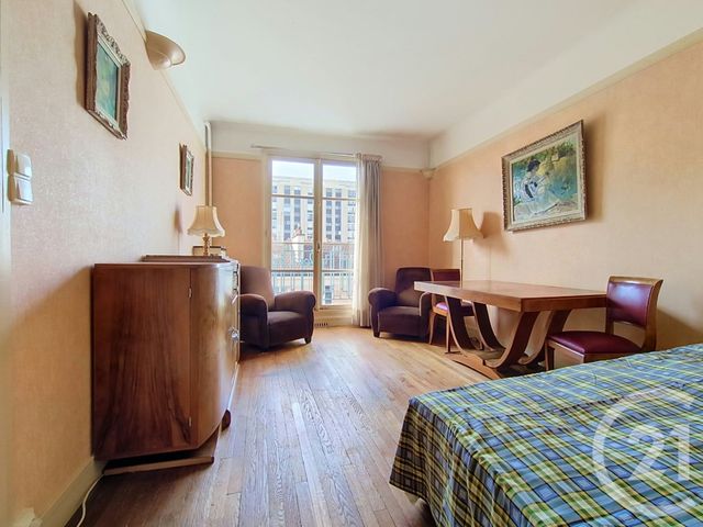 Appartement T2 à vendre - 2 pièces - 45.74 m2 - PARIS - 75015 - ILE-DE-FRANCE - Century 21 Charles Michels